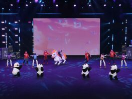 Концерт, состоящий только из&nbsp;выступлений человекообразных роботов, прошел в&nbsp;КНР 